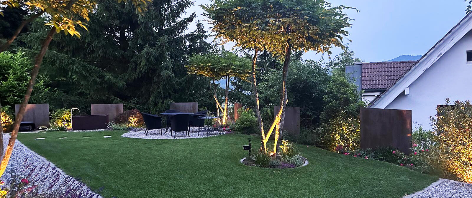 Gartenumgestaltung in Reitnau nachher Abendstimmung